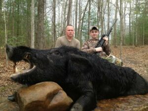 Wild Boar Hunt at Spartan Hunting Lodge Tennessee 60