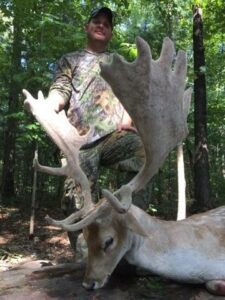 Fallow Deer Hunt at Spartan Hunting Lodge Tennessee 25