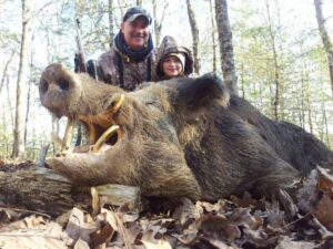 Wild Boar Hunt at Spartan Hunting Lodge Tennessee 2